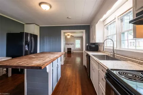 Kitchen - 7678 Nc 268, Dobson, NC 27017 photo 1 of 4