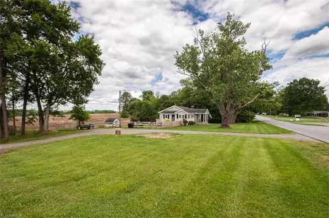 Exterior - 7678 Nc 268, Dobson, NC 27017 photo 4 of 10