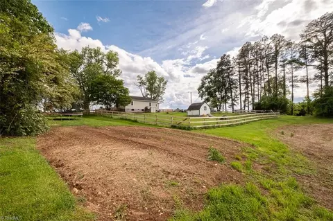 Exterior - 7678 Nc 268, Dobson, NC 27017 photo 7 of 10