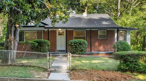 711 Haywood St, Winston Salem, NC 27105