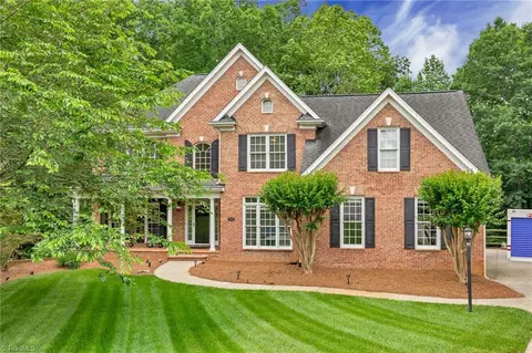 3745 Lindenleaf Ct, Winston Salem, NC 27106