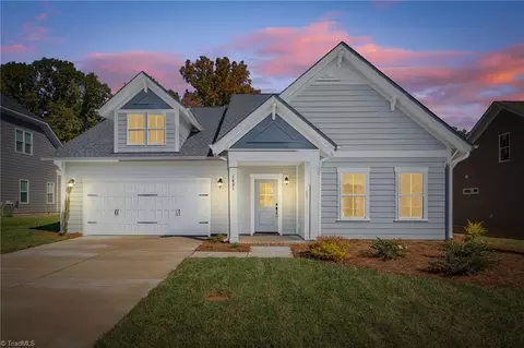 1681 Ashmead Ln, Clemmons, NC 27012