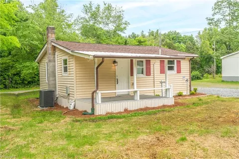 3287 Denton Rd, Denton, NC 27239 photo 4
