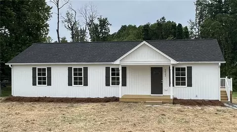 5523 Lancer Dr, Archdale, NC 27263