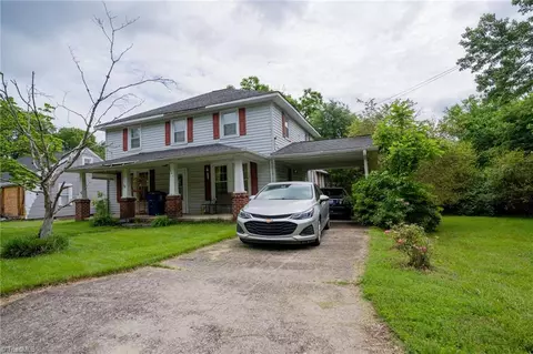 207 6th Ave N, Mayodan, NC 27027