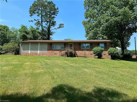 5400 Solar Pl, Greensboro, NC 27406