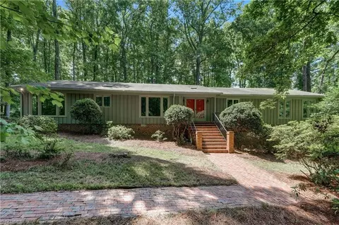 5011 Laurinda Dr, Greensboro, NC 27410