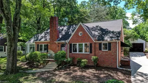 2517 Walker Ave, Greensboro, NC 27403