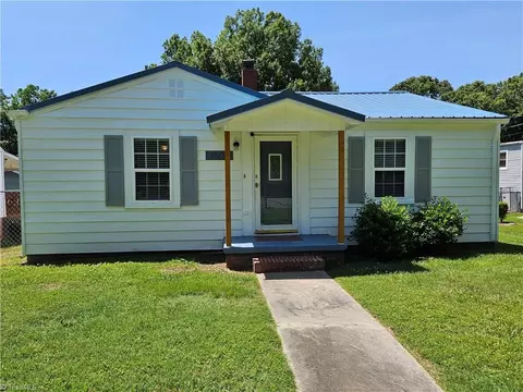 1023 Summit Ave, Reidsville, NC 27320