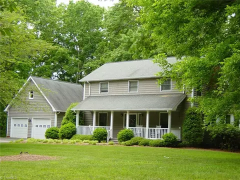 330 Ridge Ln, Wilkesboro, NC 28697