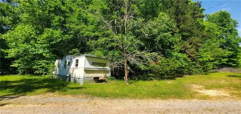 500 Floyd Rd, Lexington, NC 27292