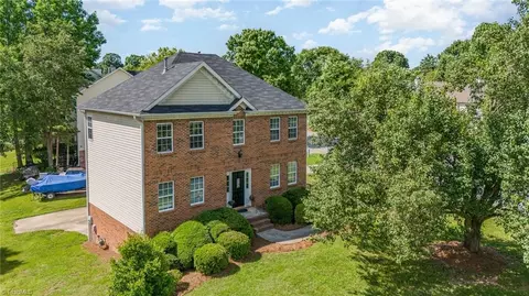 1768 Harper Spring Dr, Clemmons, NC 27012