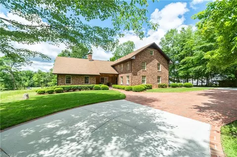 3506 Old Onslow Rd, Greensboro, NC 27407