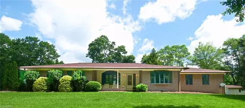 279 Martin Ln, Millers Creek, NC 28651