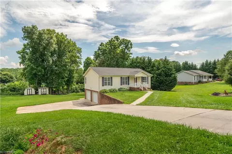 1395 William Fowler Rd, King, NC 27021