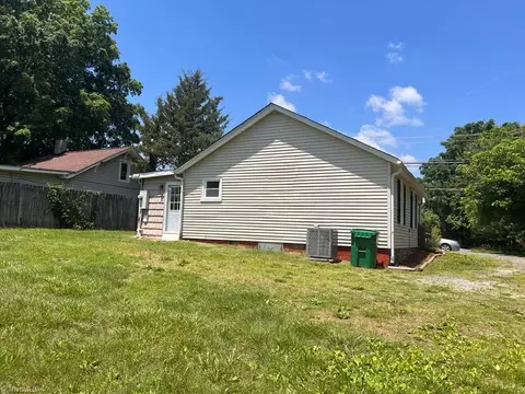 Exterior - 320 Dalton Rd E, King, NC 27021 photo 2 of 2