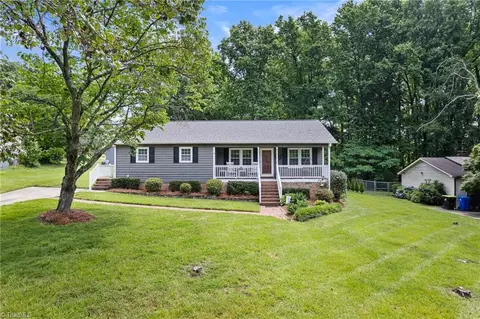 189 Quail Ln, Thomasville, NC 27360