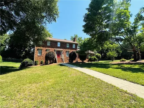 113 Royal Rd, Jamestown, NC 27282