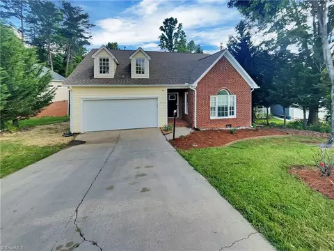 5710 Manor Ridge Trl, Greensboro, NC 27407