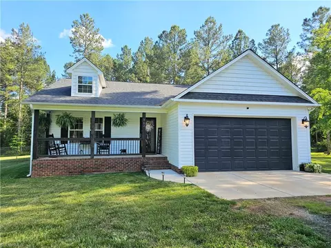 162 Keegan Ln, Denton, NC 27239