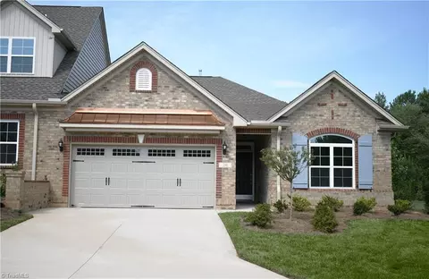 200 Chariot Sq #LOT 09, Winston Salem, NC 27127