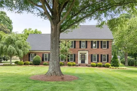 351 Ivy Cir, Bermuda Run, NC 27006