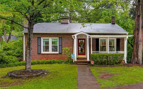 831 Lockland Ave, Winston Salem, NC 27103