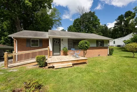 1414 Merritt Dr, Greensboro, NC 27407