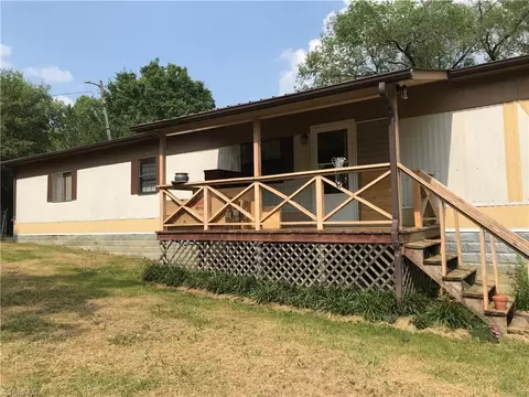 680 Pine Needle Trl, Thomasville, NC 27360