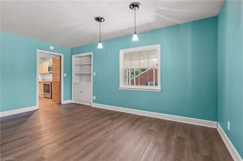 504 Overbrook Dr, High Point, NC 27262 photo 9