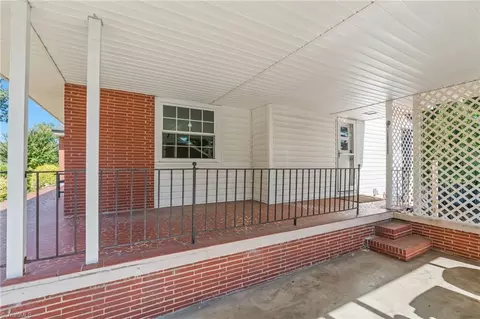 504 Overbrook Dr, High Point, NC 27262 photo 4