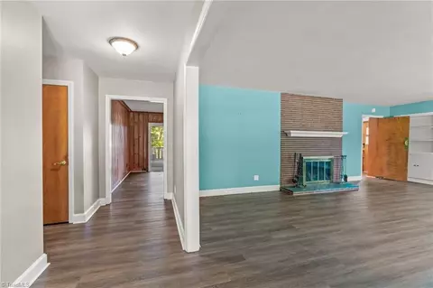 504 Overbrook Dr, High Point, NC 27262 photo 5