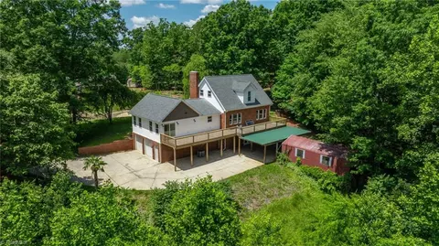 1345 Millsap Rd, Pinnacle, NC 27043