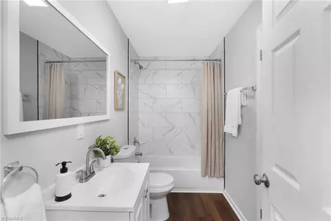 Bath - 1220 Pearson Pl, High Point, NC 27260 photo 1 of 2