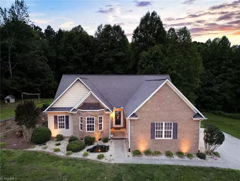 334 James Harper Trl, Lexington, NC 27295