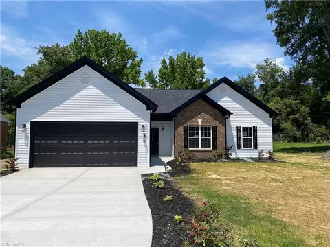 2224 Bradley St, Greensboro, NC 27406