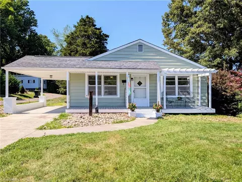 239 Hylton St, Mount Airy, NC 27030