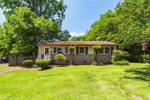 318 Melbourne Rd, Greensboro, NC 27405