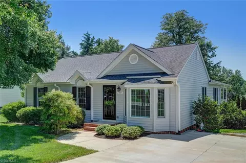 7107 Taunton Dr, Greensboro, NC 27410