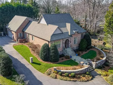 820 Turnberry Forest Ct, Winston Salem, NC 27106