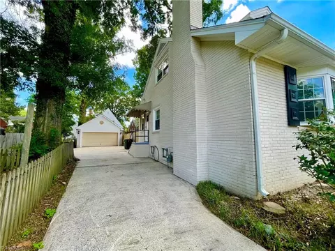 Exterior - 222 Parkway Ave E, High Point, NC 27262 photo 4 of 8