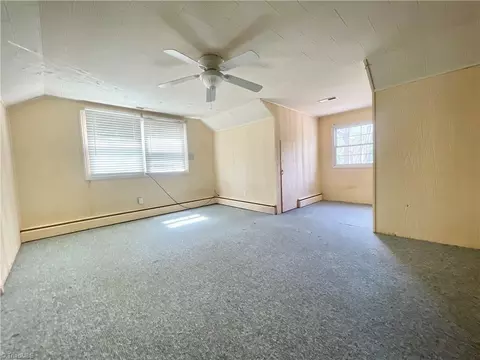 Bedroom - 222 Parkway Ave E, High Point, NC 27262 photo 2 of 5