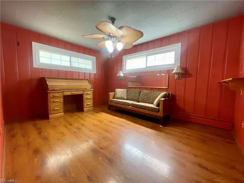 Living - 222 Parkway Ave E, High Point, NC 27262 photo 7 of 7