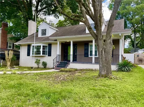 Exterior - 222 Parkway Ave E, High Point, NC 27262 photo 3 of 8