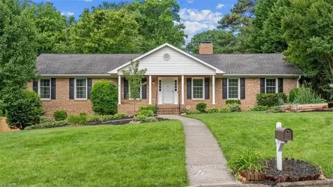 270 Gloucestershire Rd, Winston Salem, NC 27104