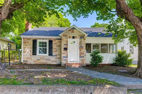 905 Roosevelt St, Winston Salem, NC 27105