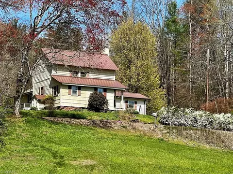 1722 Dr Miles Rd, Ferguson, NC 28624