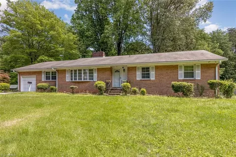 3719 Spaulding Dr, Winston Salem, NC 27105