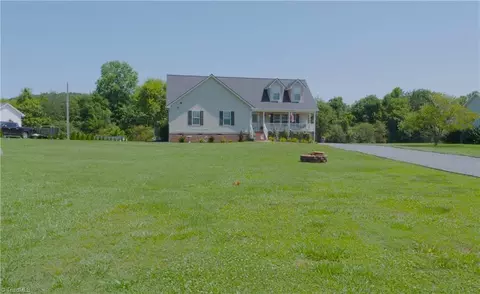 1315 Faith Meadows Ln, Asheboro, NC 27205