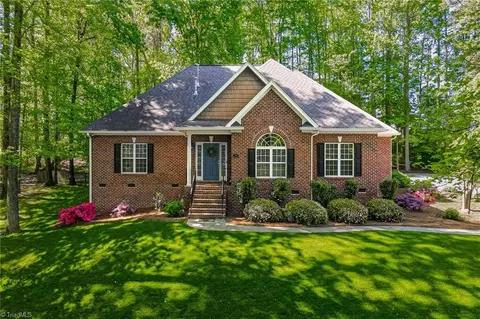155 Winterberry Place Trl, Kernersville, NC 27284